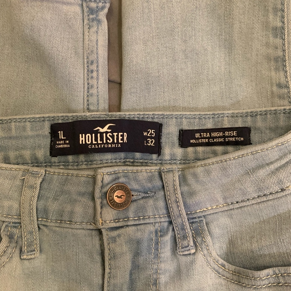 Hollister Ultra High Rise jeans